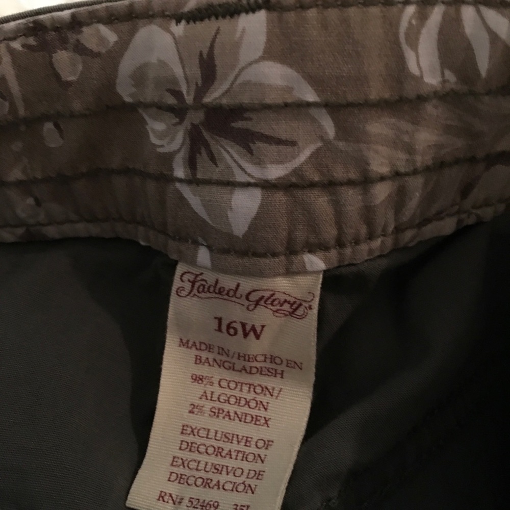 Cropped pants - Picture 3 of 3